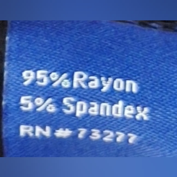 APT. 9 Black Tee with Silver Circle Design - Picture 5 of 5